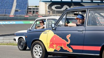 Video: Verstappen and Tsunoda race backwards