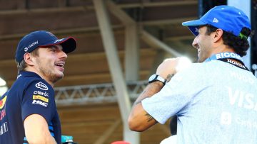 Verstappen en Ricciardo in hilarisch onderonsje: "C'est magnifique!"