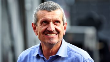 Guenther Steiner makes big move as Daniel Ricciardo starts new era - RacingNews365 Review