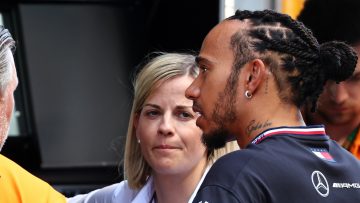 Susie Wolff neemt het op voor Hamilton: "Hij krijgt daar niet genoeg erkenning voor"