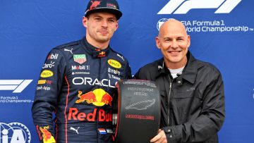 Villeneuve praises fighter Verstappen: 'His drive to win keeps Red Bull at the top'