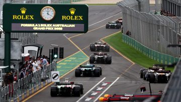 LIVE: Reaction as Verstappen storms to Australia pole, Russell P2