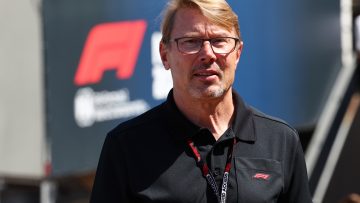 Hakkinen ziet Verstappen het moeilijk hebben: "Dit jaar is een keerpunt"