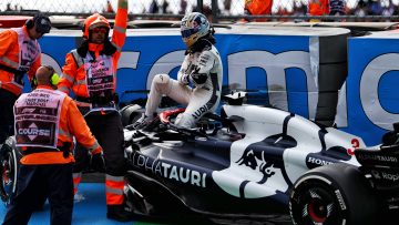 Daniel Ricciardo injury scare hands Liam Lawson shock F1 debut