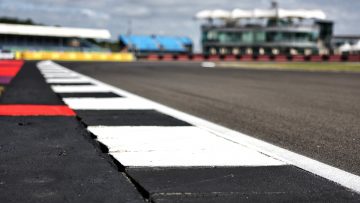 F1-team werkt shakedown af met gloednieuwe bolide