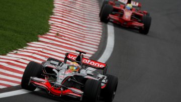 Scherven brengen geluk, maar niet voor Ferrari