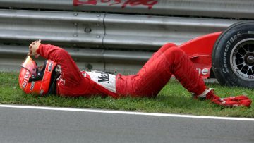 Terugblik: Schumacher ontsnapt aan letsel in zeer zware testcrash