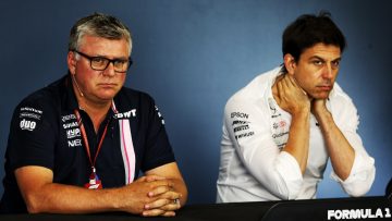 Wolff sloeg steil achterover door Red Bull-transfer: "Waarom komt hij niet naar Mercedes?!"