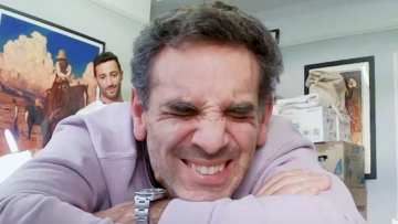 Video: Abiteboul lost weddenschap in en krijgt zijn Ricciardo-tattoo