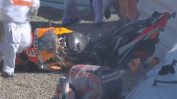 Video: Marquez naar het ziekenhuis na zware crash in MotoGP