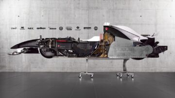 Video: This is what a F1 car looks like after being split in half