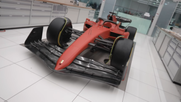 Video: Zo wordt een kale Formule 1-bolide aangekleed