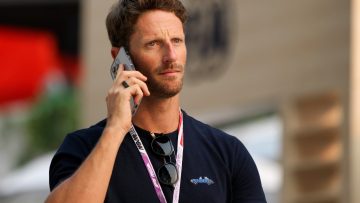 Vrouw van voormalig F1-coureur zwaargewond bij heftig ongeluk