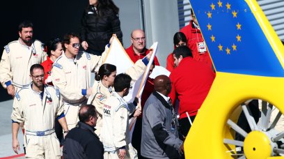 Fernando Alonso testing crash 2015 helicopter