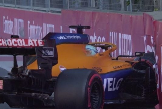 Ricciardo crash baku screen