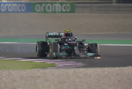 Bottas puncture Qatar screenshot