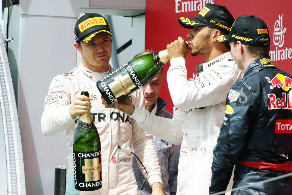 Hamilton, Verstappen en Rosberg op het podium in Silverstone 2016