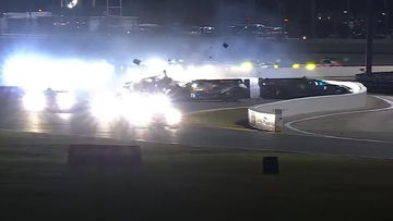 Zware crash schakelt meerdere auto's uit in 24 uur van Daytona
