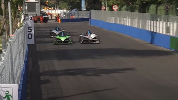 Spectaculaire Formule E-finish: Drie coureurs binnen een halve seconde!