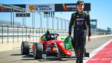 Piepjong Nederlands supertalent schrijft geschiedenis met F4-debuut