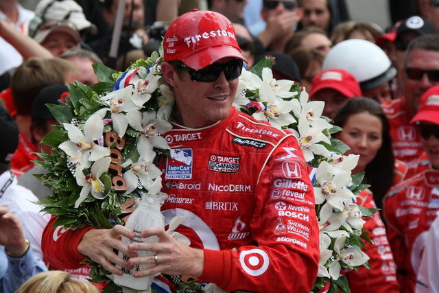 Scott Dixon wins the 2008 Indianapolis 500