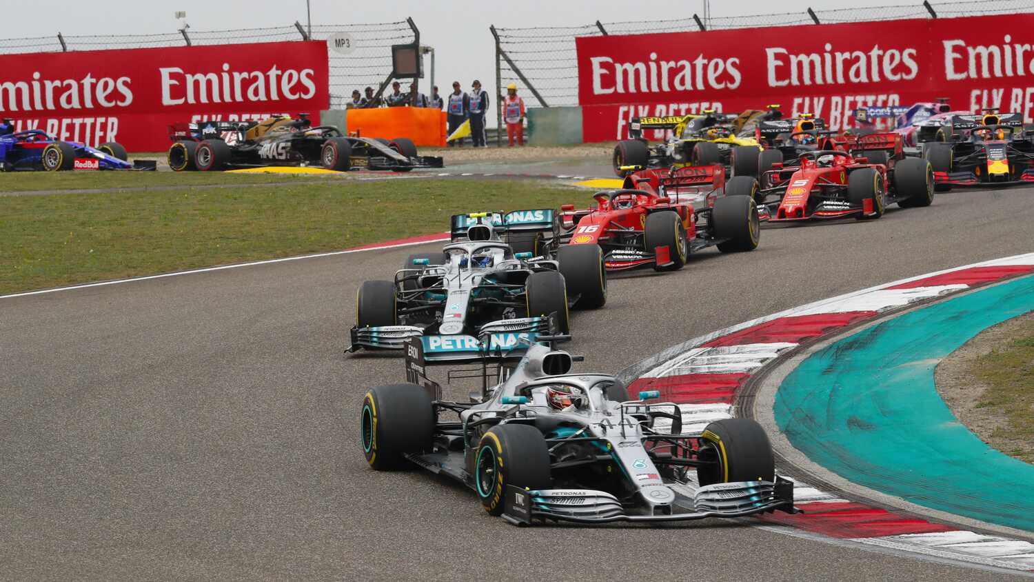 "Zoals het er nu naar uitziet gaat GP China gewoon door" | RacingNews365