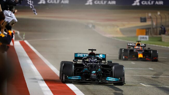 The Crazy Margins Between Mercedes And Red Bull In F1 21 Racingnews365