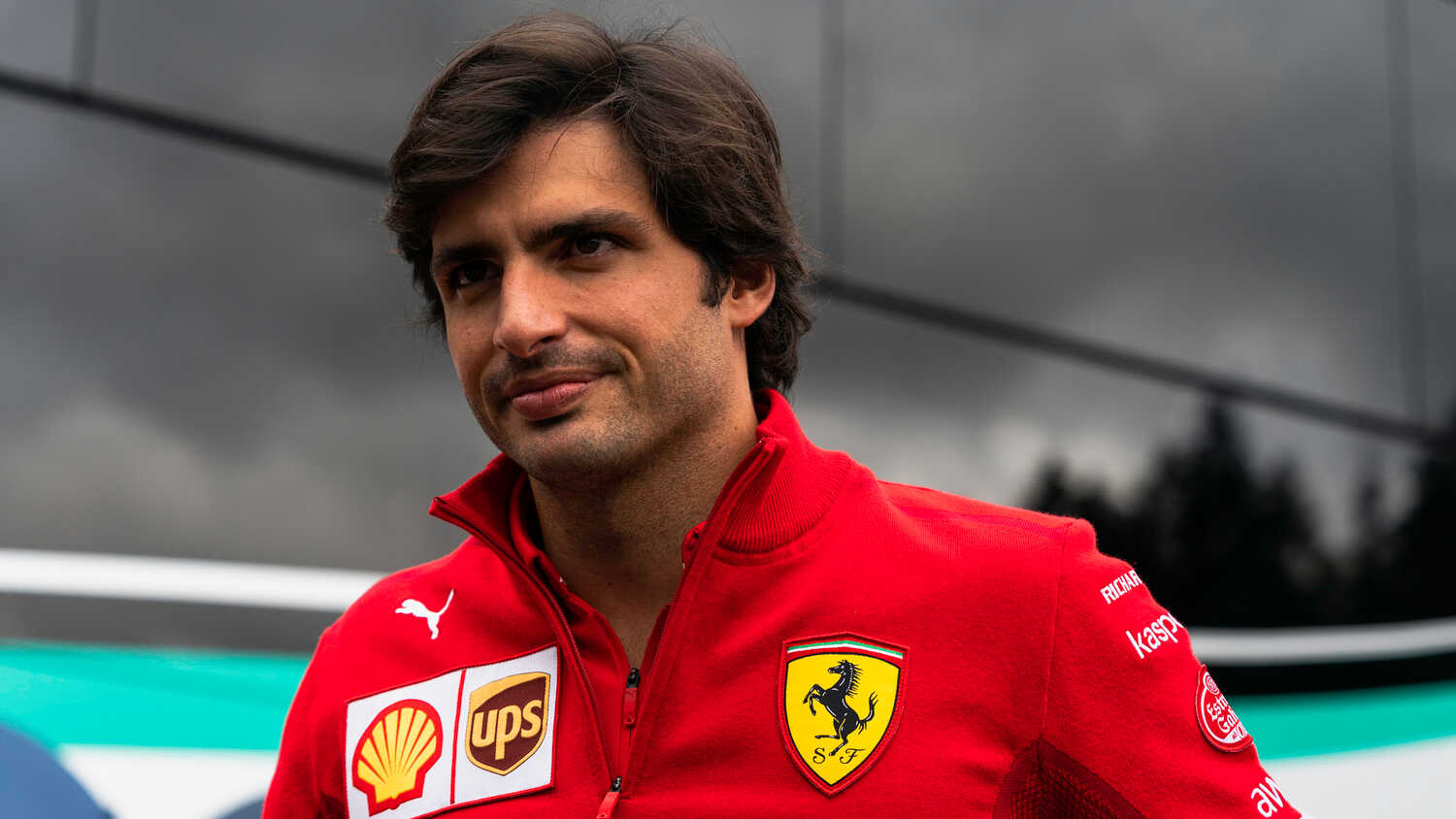 Sainz explains why McLaren are so difficult to overtake | RacingNews365