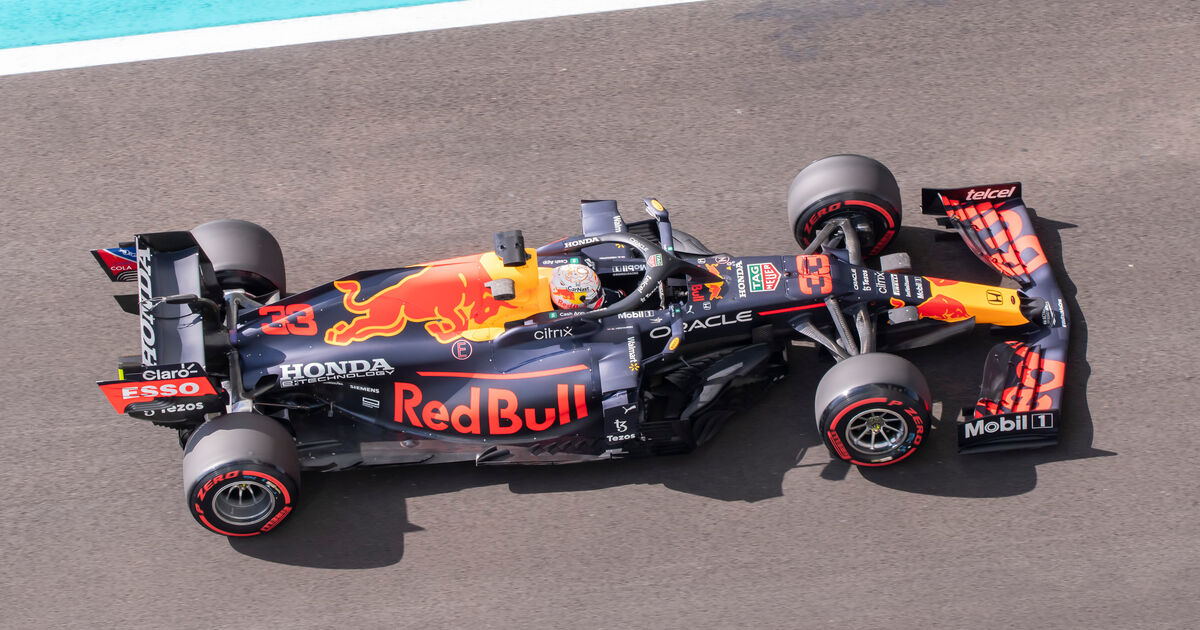 Red Bull mette una striscia positiva sul primo di Verstappen Red Bull mette una striscia positiva sul primo di Verstappen