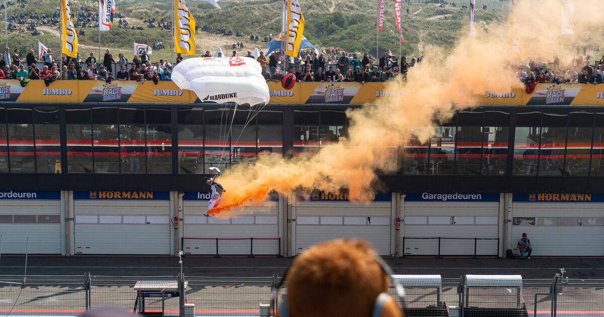 Video: Red Bull stunt op Circuit Zandvoort | RacingNews365