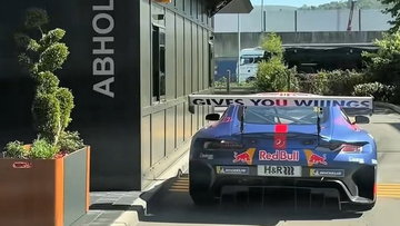 Dorstige 'Verstappen' maakt hoognodige tussenstop op weg naar Nürburgring